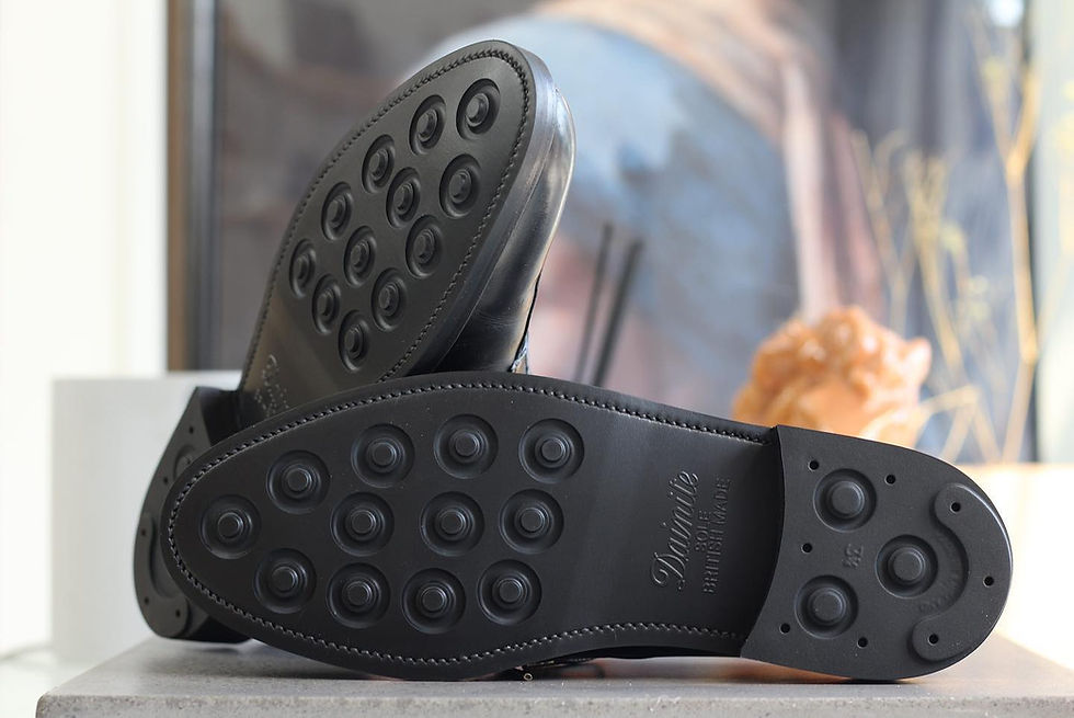 J.M. Weston jmウエストンの革靴をダイナイトソールでオールソール交換した修理例