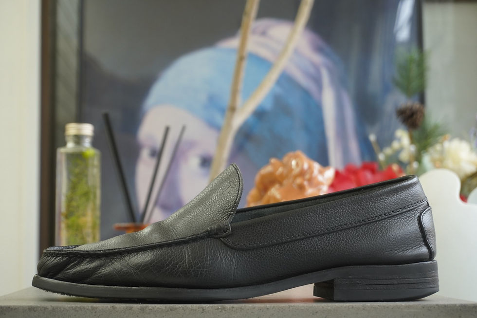 TOD’S(トッズ)革靴のオールソール交換修理事例。VIVOロゴ入りオリジナルソール・ミシュランハーフラバー・台形スチール・ダミーウェルトを施工した埼玉県大宮VIVOshoesalonの高級靴修理