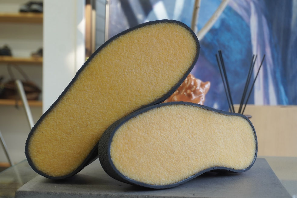 ジョージコックスのオールソール交換と全体リカラー修理後の靴底と仕上がり