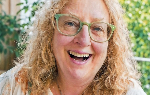 Ursel Meißner, Autorin des Blogs Leuchtturmfrau mit Herz & Katze für Frauen 50+