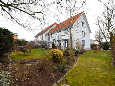 Schönes Reiheneckhaus in begehrter Lage von Eppingen !!!