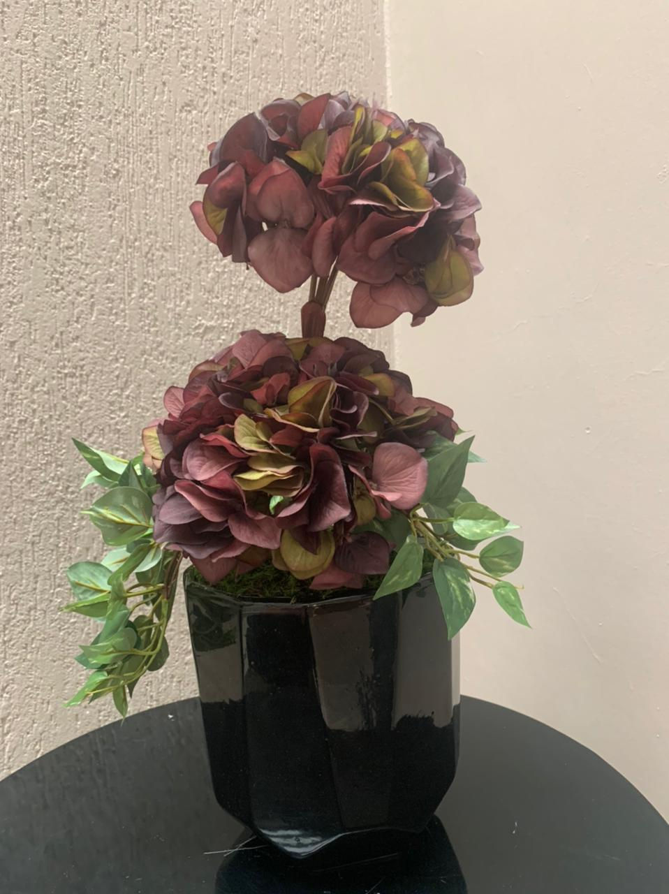 Arreglo Floral Prisma Negra