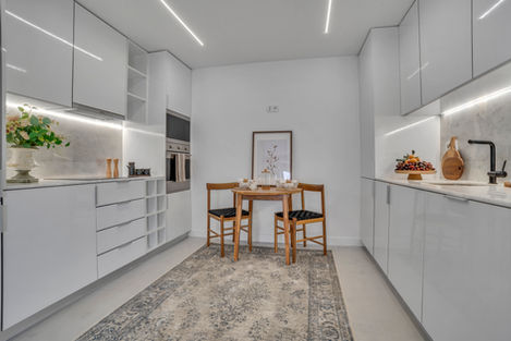 Cozinha Home Staging apartamento T3 Lisboa - mobiliário funcional para venda