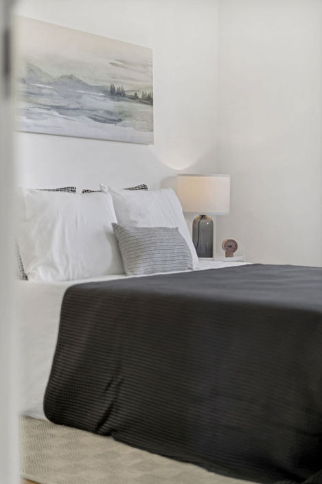 Home staging Caxias - quarto privado moradia T3+1 mobiliário contemporâneo Little Details