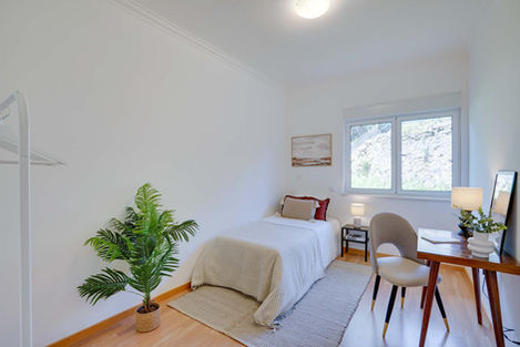 Staging profissional Sacavém - quarto 2 mobilado apartamento T2 valorização Little Details