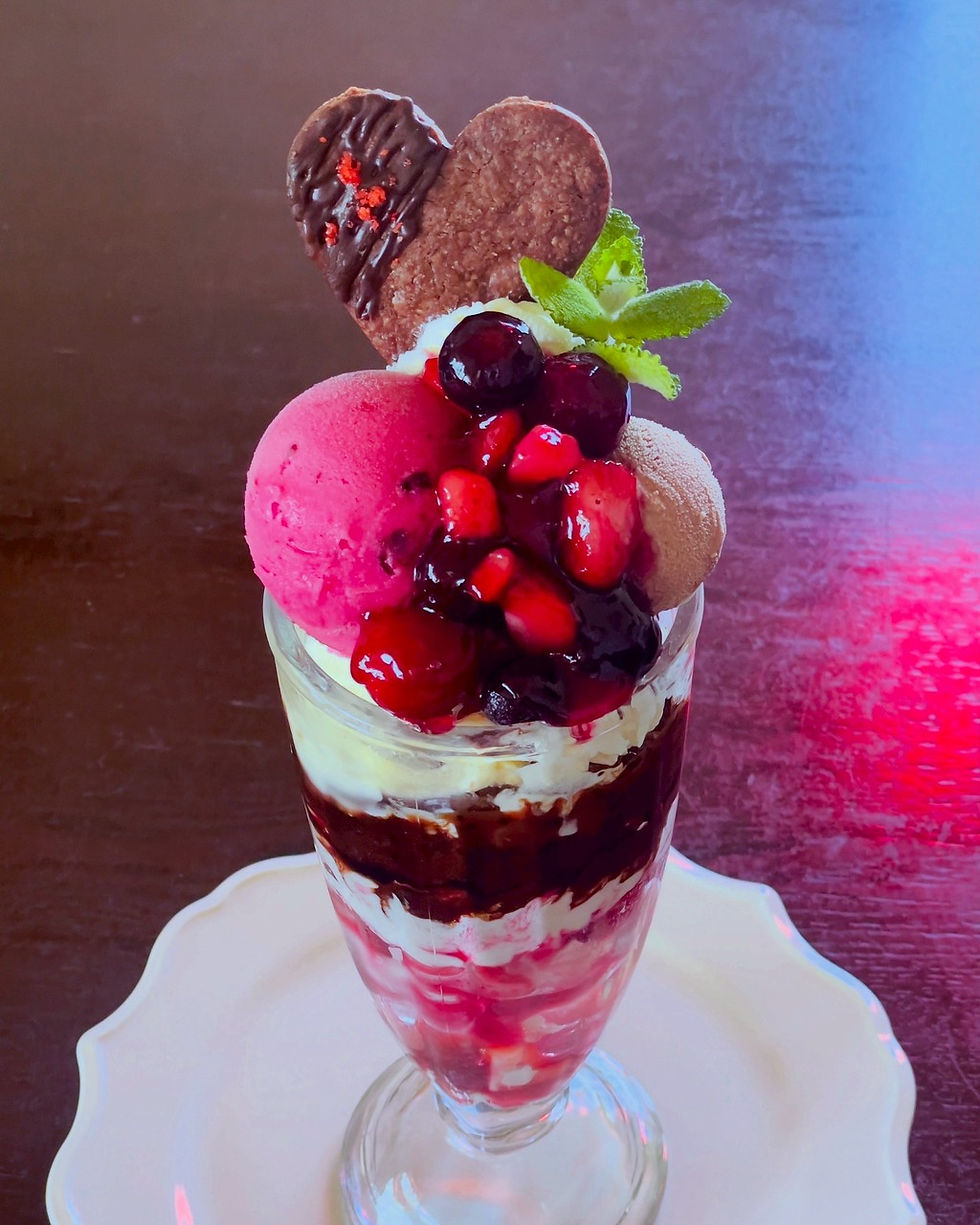 チョコベリーパフェ