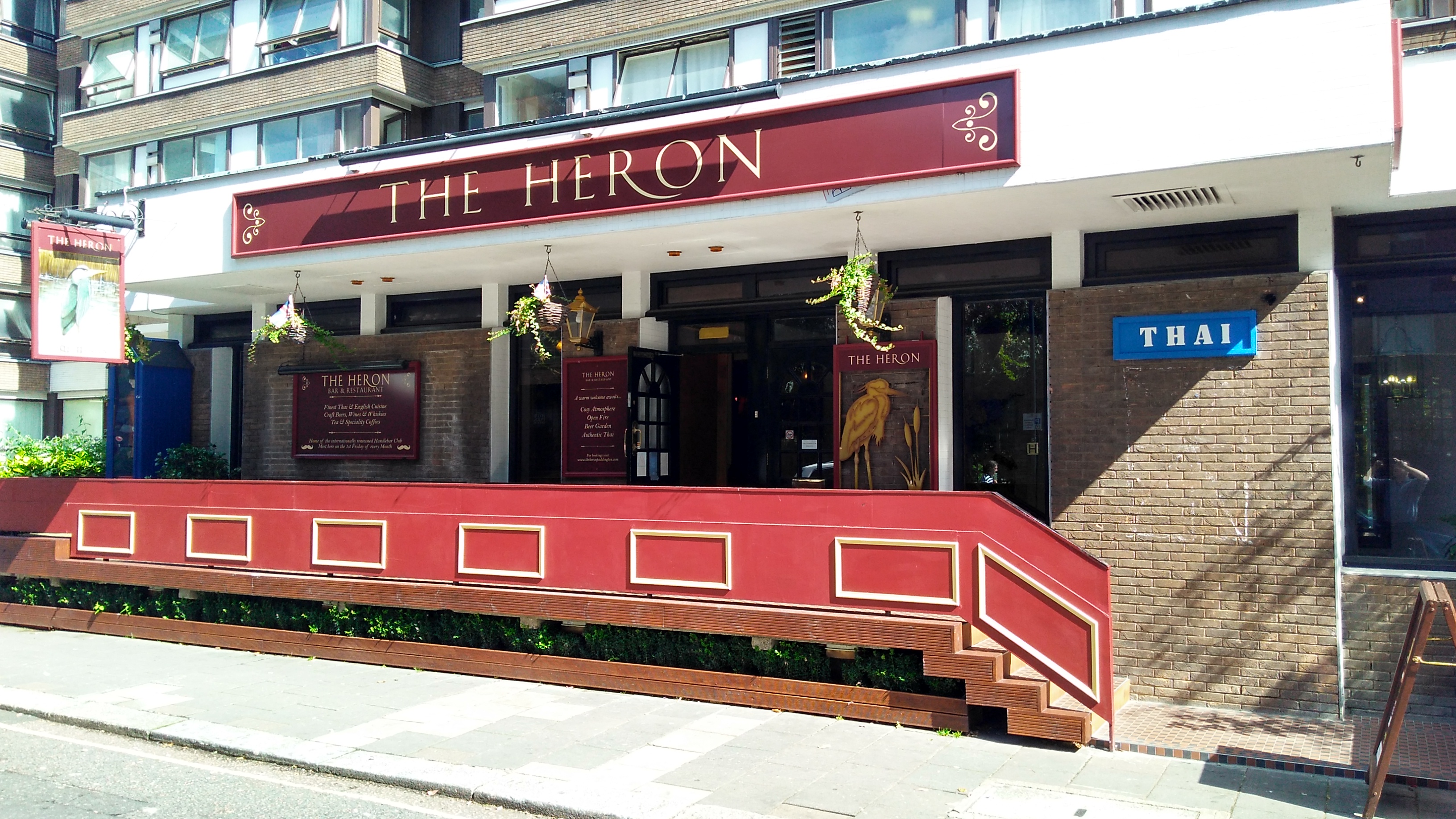 Gallery The Heron Bar Thai Restaurant Paddington gallery-the-heron-bar-thai-restaurant-paddington