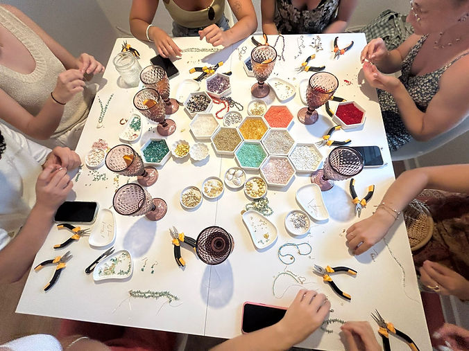 Joyas y sangria despedidas