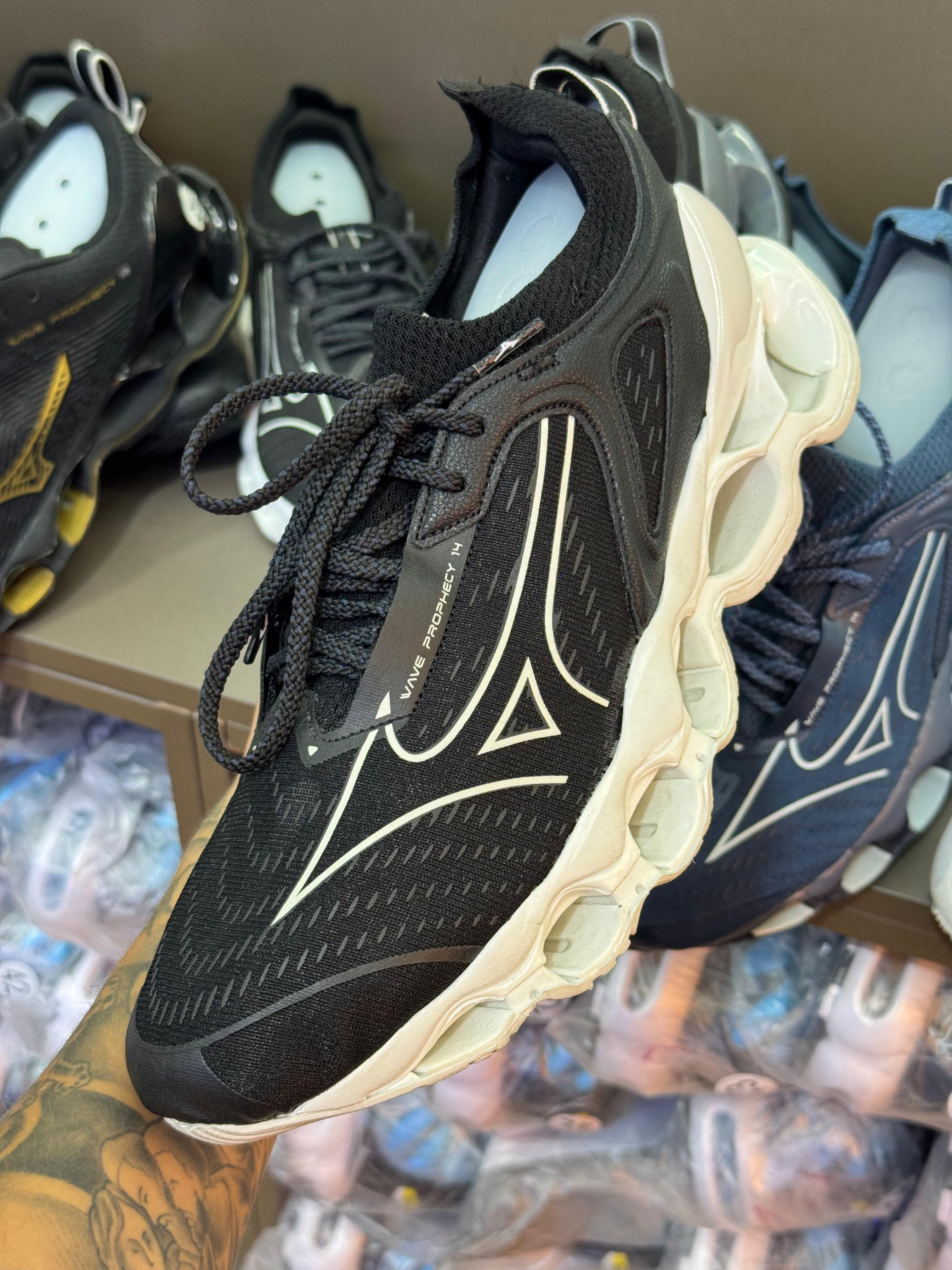 Mizuno Pro 14