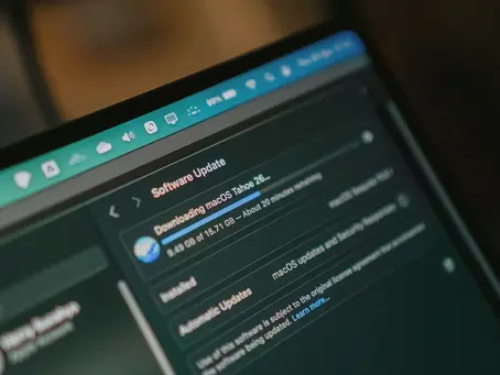 Comparaison des mises à jour IGO et d'autres logiciels : Ce que vous devez savoir