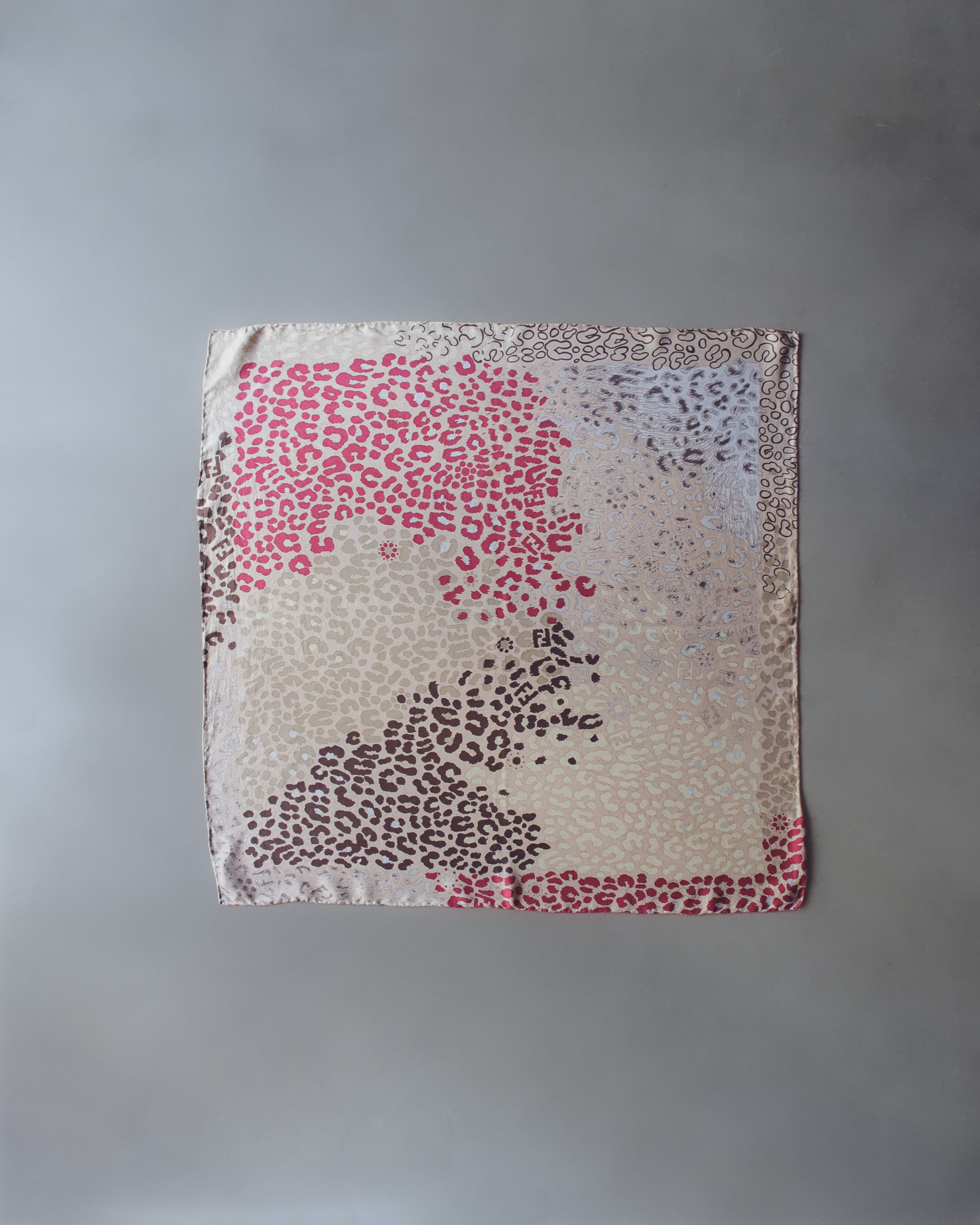 EUROPE  Silk scarf  / ヨーロッパ シルクスカーフ　E-230