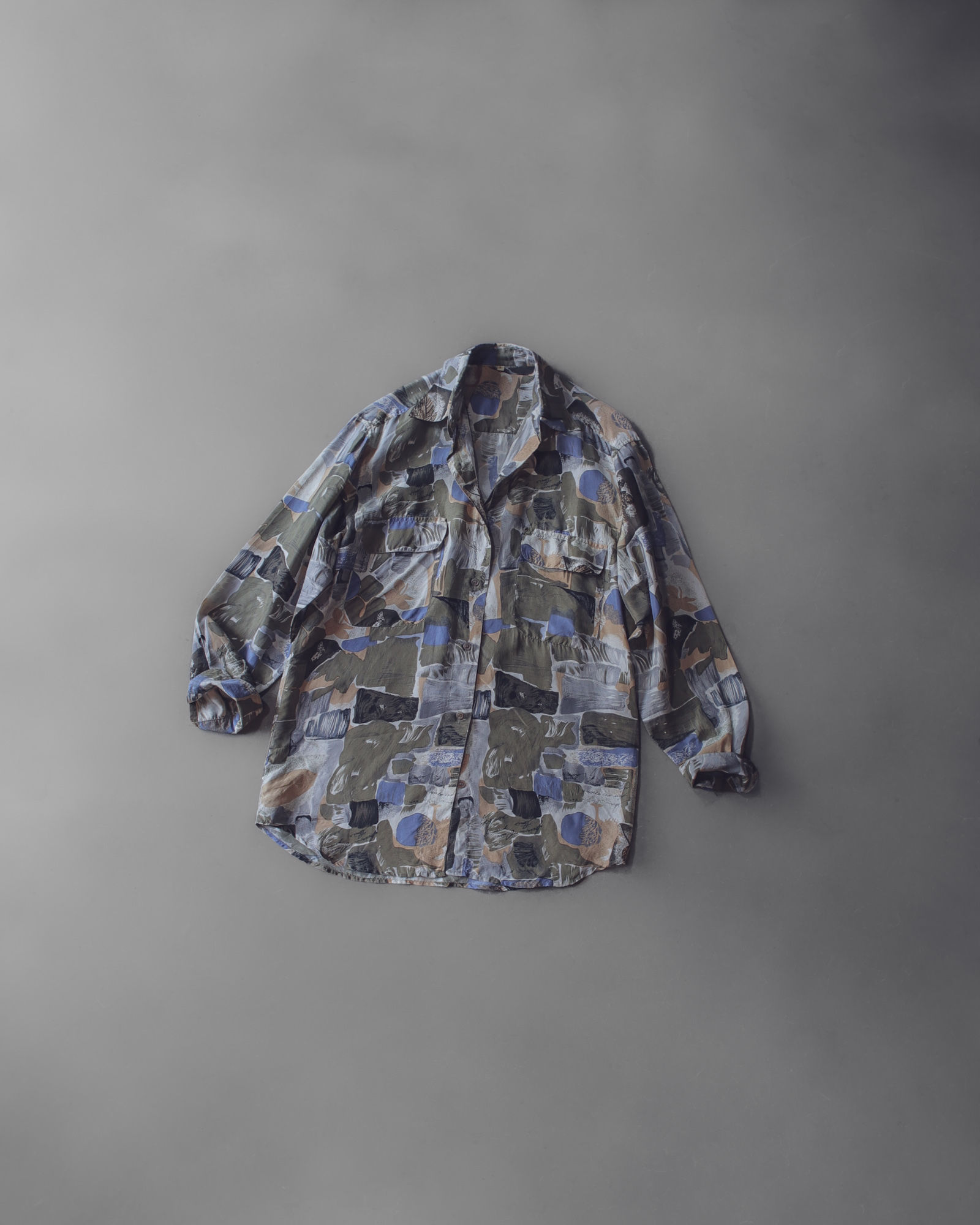 EUROPE  Regular-collar shirt  Silk 100 / ヨーロッパ　レギュラーカラーシルクシャツ　E-184