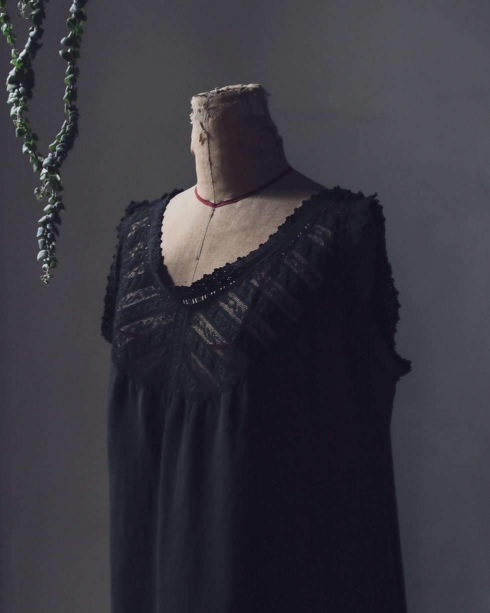 サムネイル： FRANCE  Around 1900s  Antique smock _ Black over dye / アンティークスモック 黒染め 　E-212