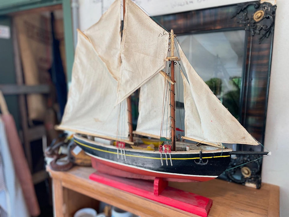 Miniature : Antique Model of the Seven Brothers (1904) Schooner