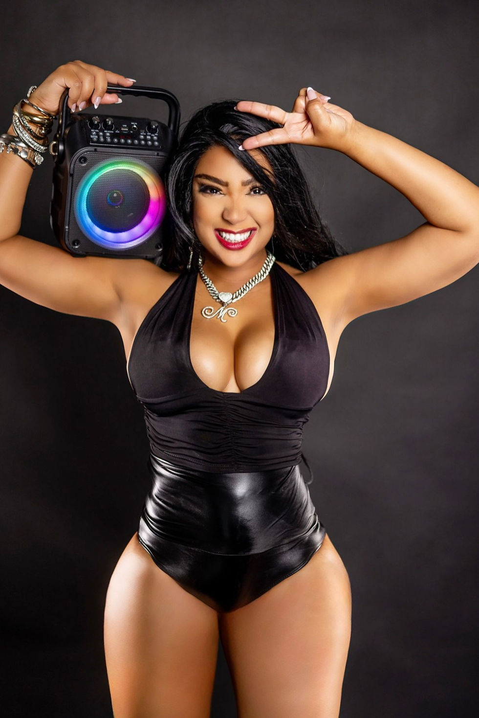 Maoly Monrow lanza el tema "To To"