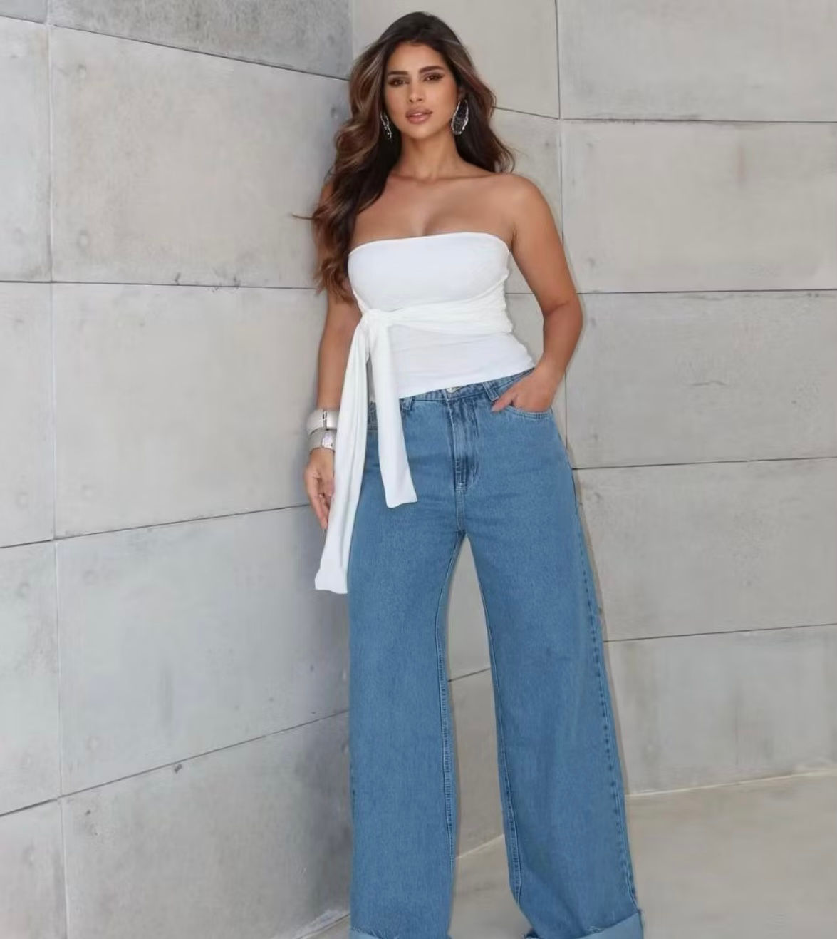 Blusa tomara que caia com amarração 