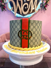 gucci cake.jpg