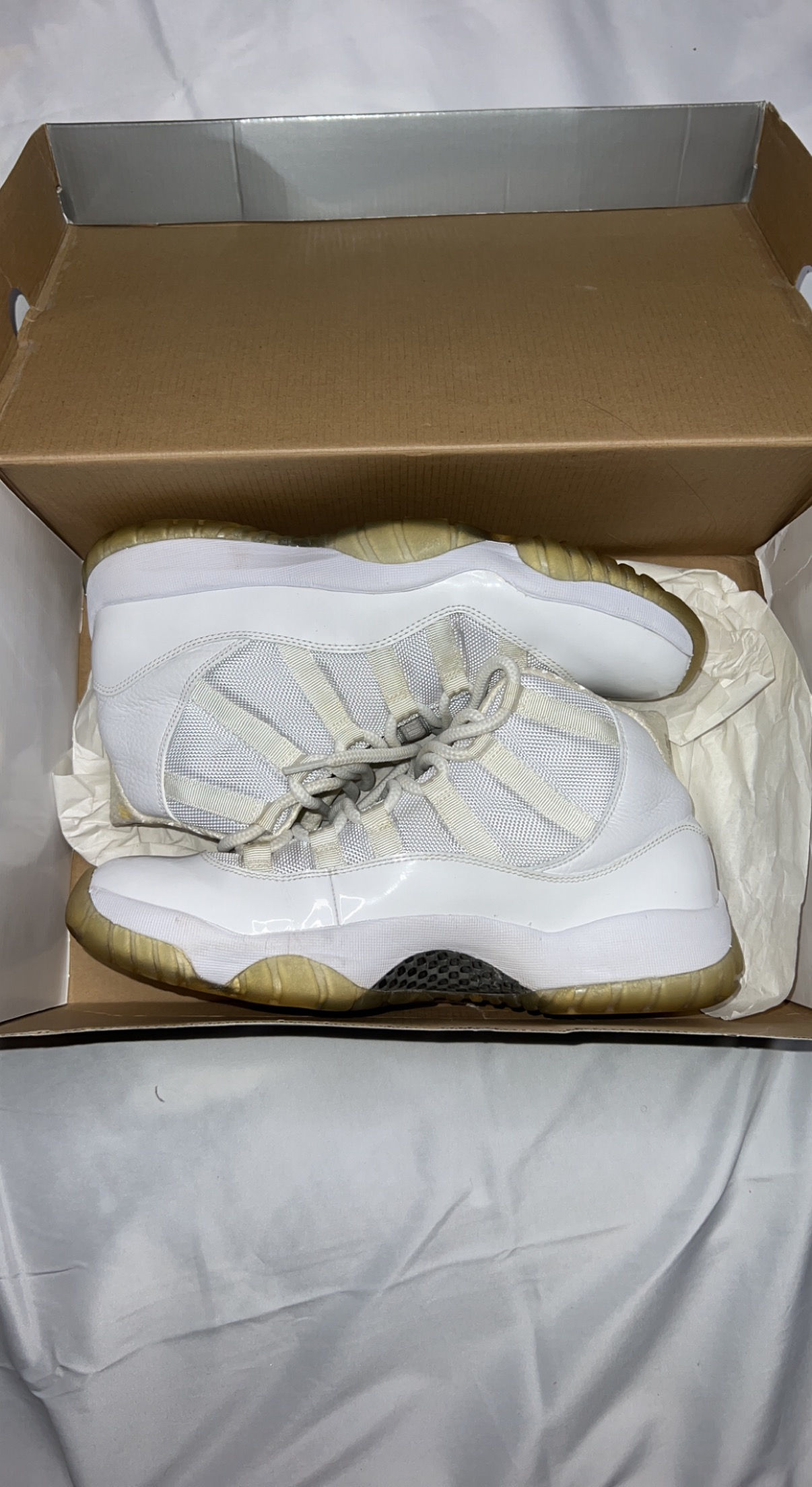 Jordan 11 'Silver Anniversary'