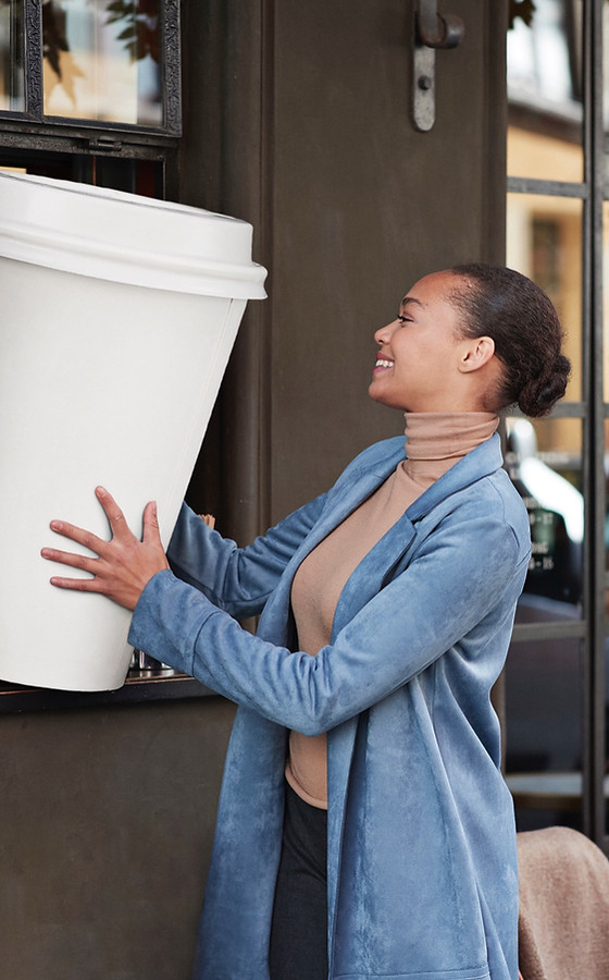 Large Disposable Coffee Cup_edited_edite