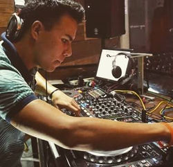 16143047_1651177894894713_7098433336570504102_n (1)