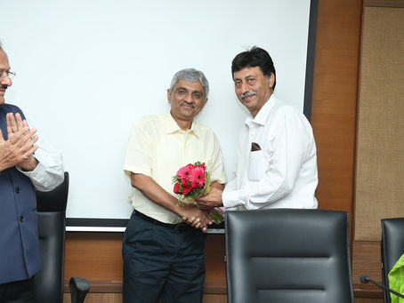 Interactive seminar with panel discussion on "How to Go Global"