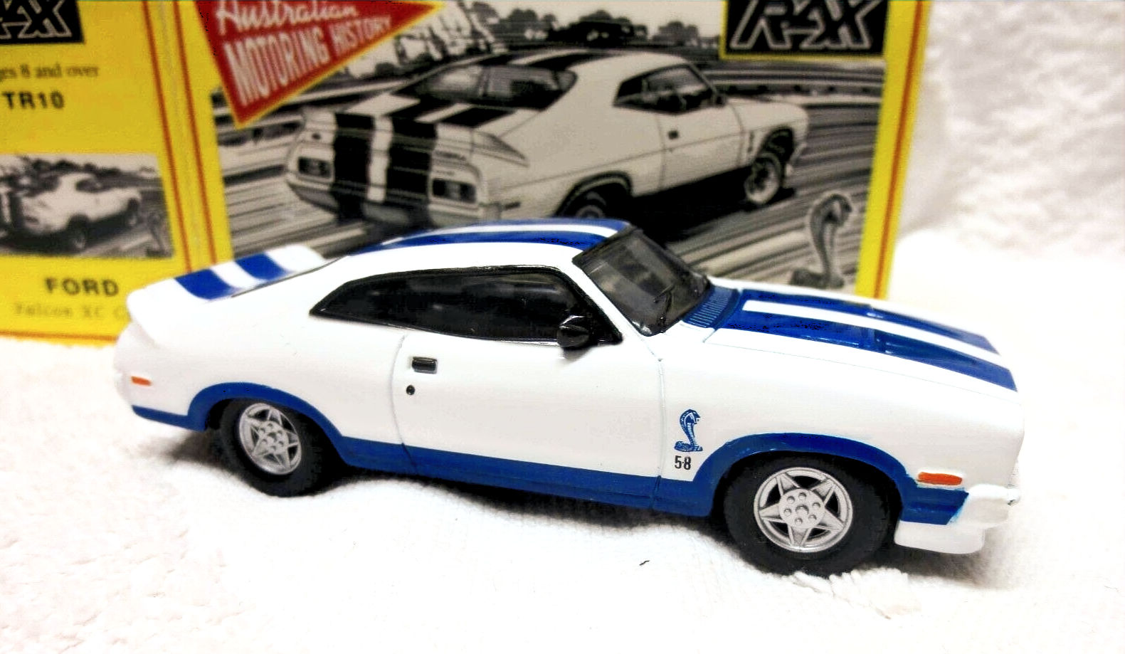 TRAX TR10 Ford Falcon XC Cobra 1:43 Diecast Model