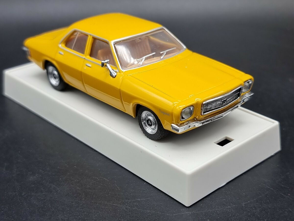 Trax TR17C 1971 Holden HQ Kingswood Sedan Diecast Model Car