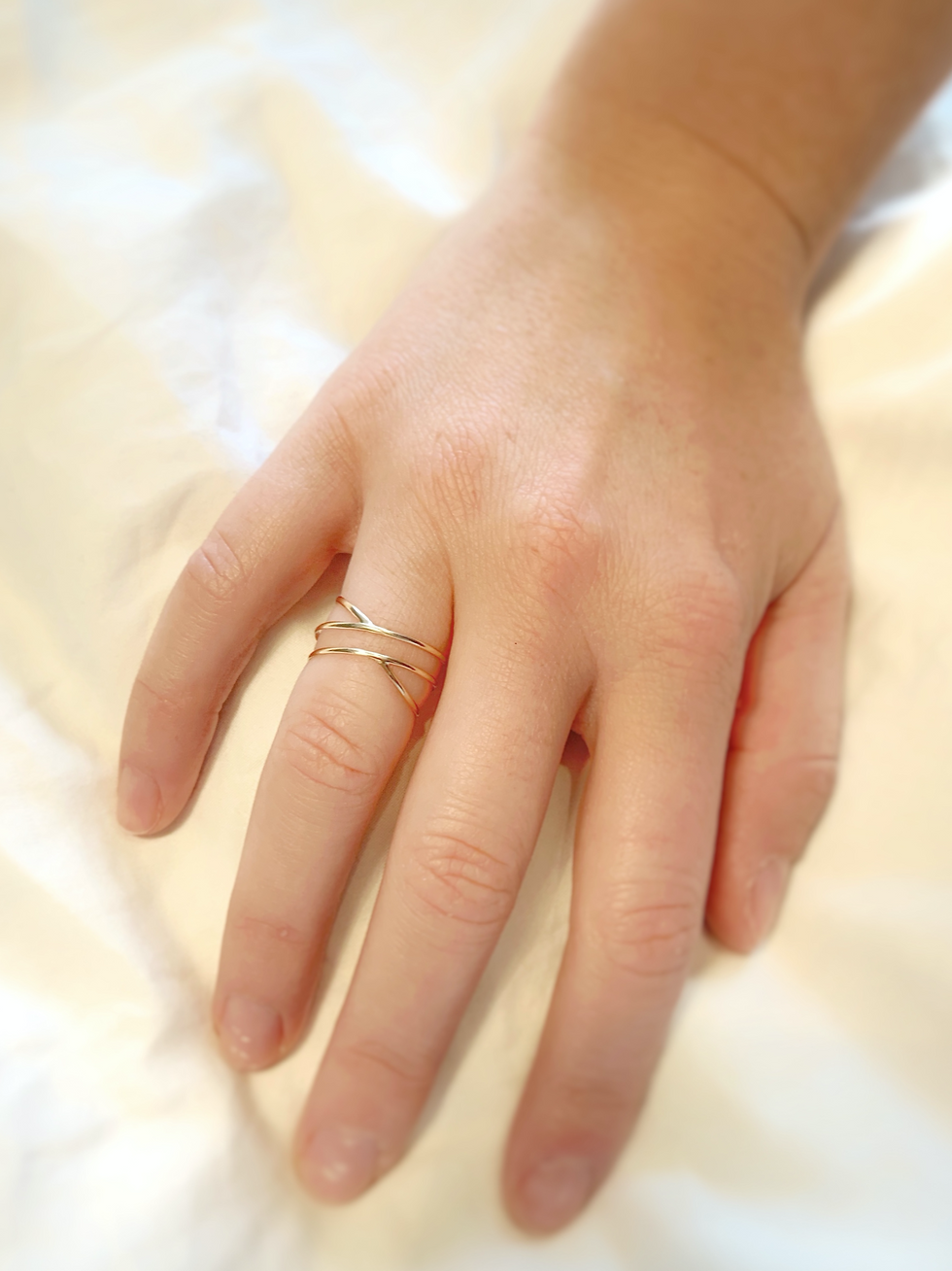 Thumbnail: Crossed Ring
