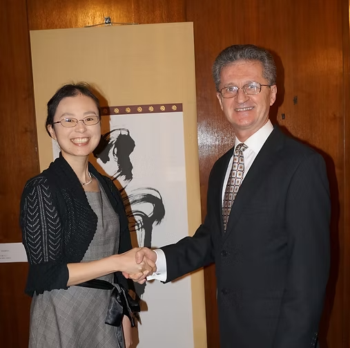 Romania特命全権大使