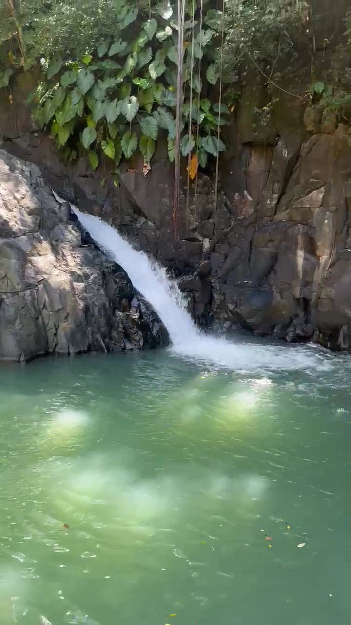 Thumbnail: 📍 Saut d'Acomat - Trace Vérifiée sur le Terrain