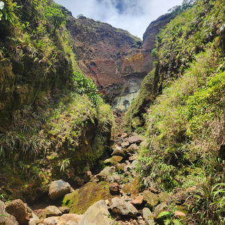 une cascade en allant cirque de Matylis