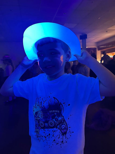 Glow neon parties, the ultimate party people, neon parties, UV parties, children's entertainment glow party