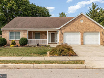 709 Jenna Court, 3 Beds, 2 Baths, 1,650 Sq. Ft. AGF, 0.23 Acres, $430,000