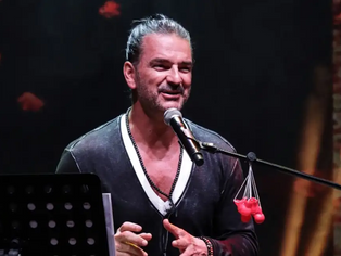 Ricardo Arjona cantó en una estación del metro de Nueva York pero nadie lo reconoció