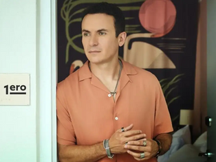 Fonseca estrena 'Tú 1ero', un sencillo sobre el primer paso en el amor.