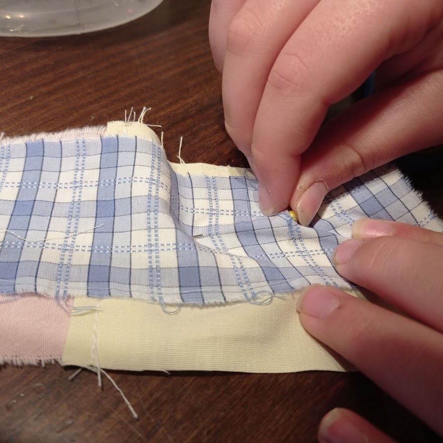 pinning 2 fabric strips together