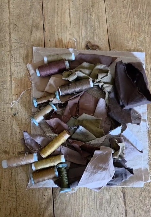 brown threads on brown fabrics