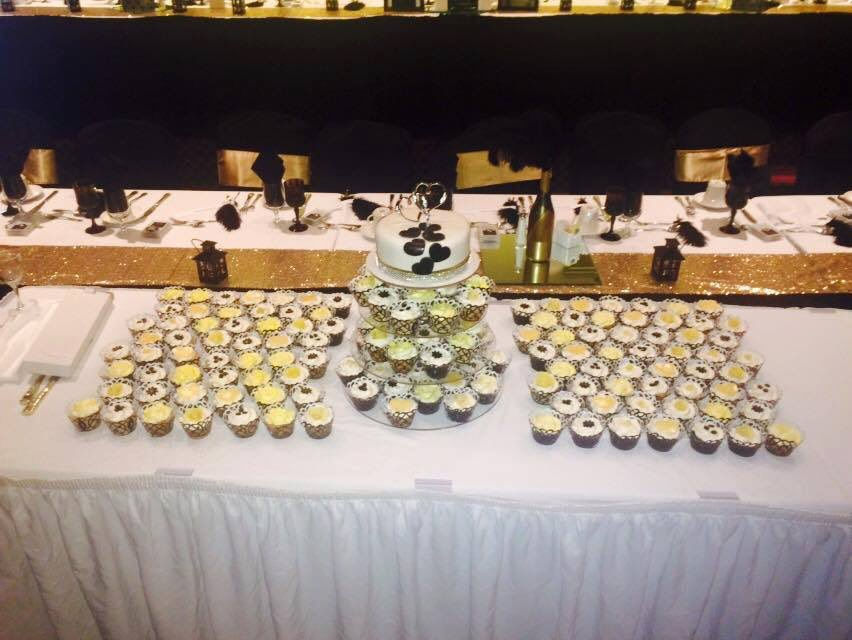 WeddingCake_Cupcakes_gold