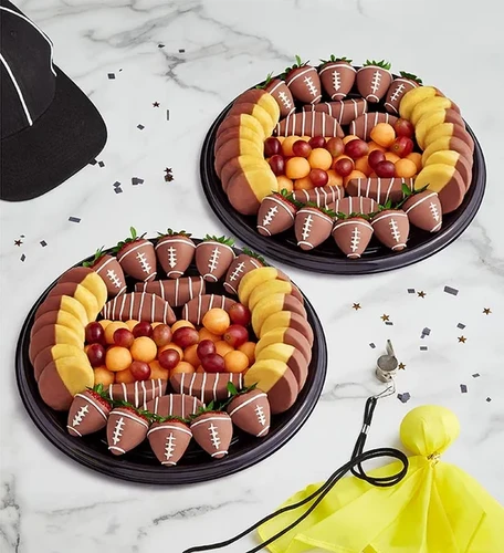レイヤーフルーツプレート Perfectly Plated Touchdown Fruit Platter | Colorado Fruit Designs