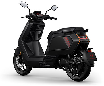 NQiX 500_Basic Render_Black_Rear 45 I.jpg