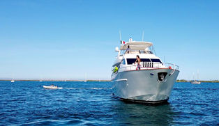 Azimut 70 bow.jpeg