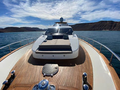 Azimut 85 pies 2.jpeg