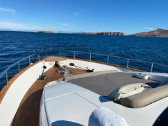 Azimut 85 pies 3.jpeg