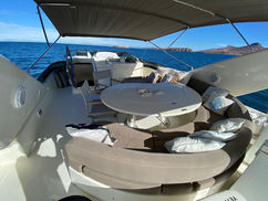 Azimut 85 pies 7.jpeg