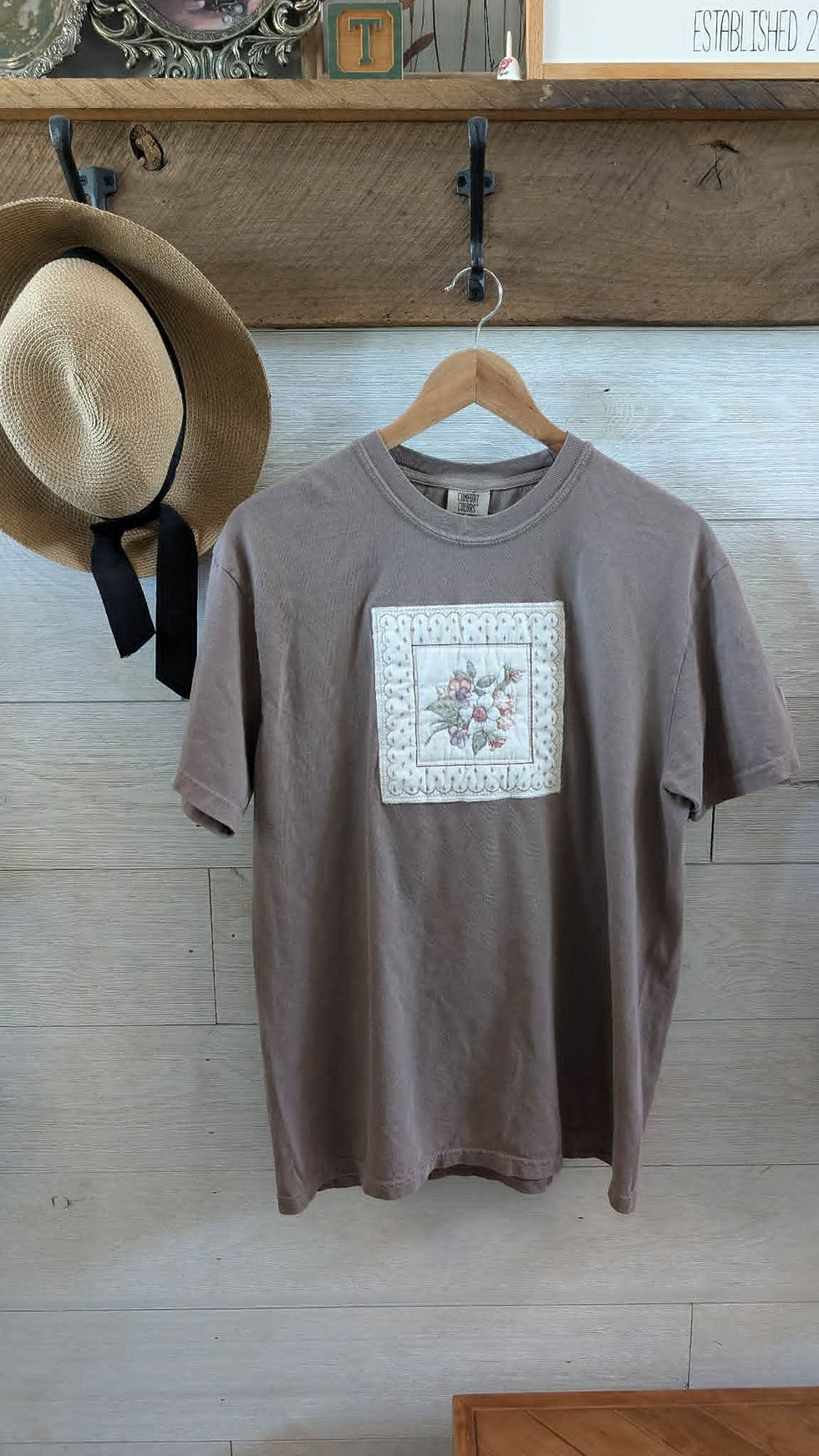 Thumbnail: Medium • Botanical Stamp Tee • Mocha