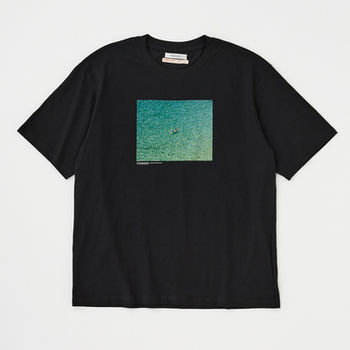 YOSIGO LANDSCAPE TEE BLACK