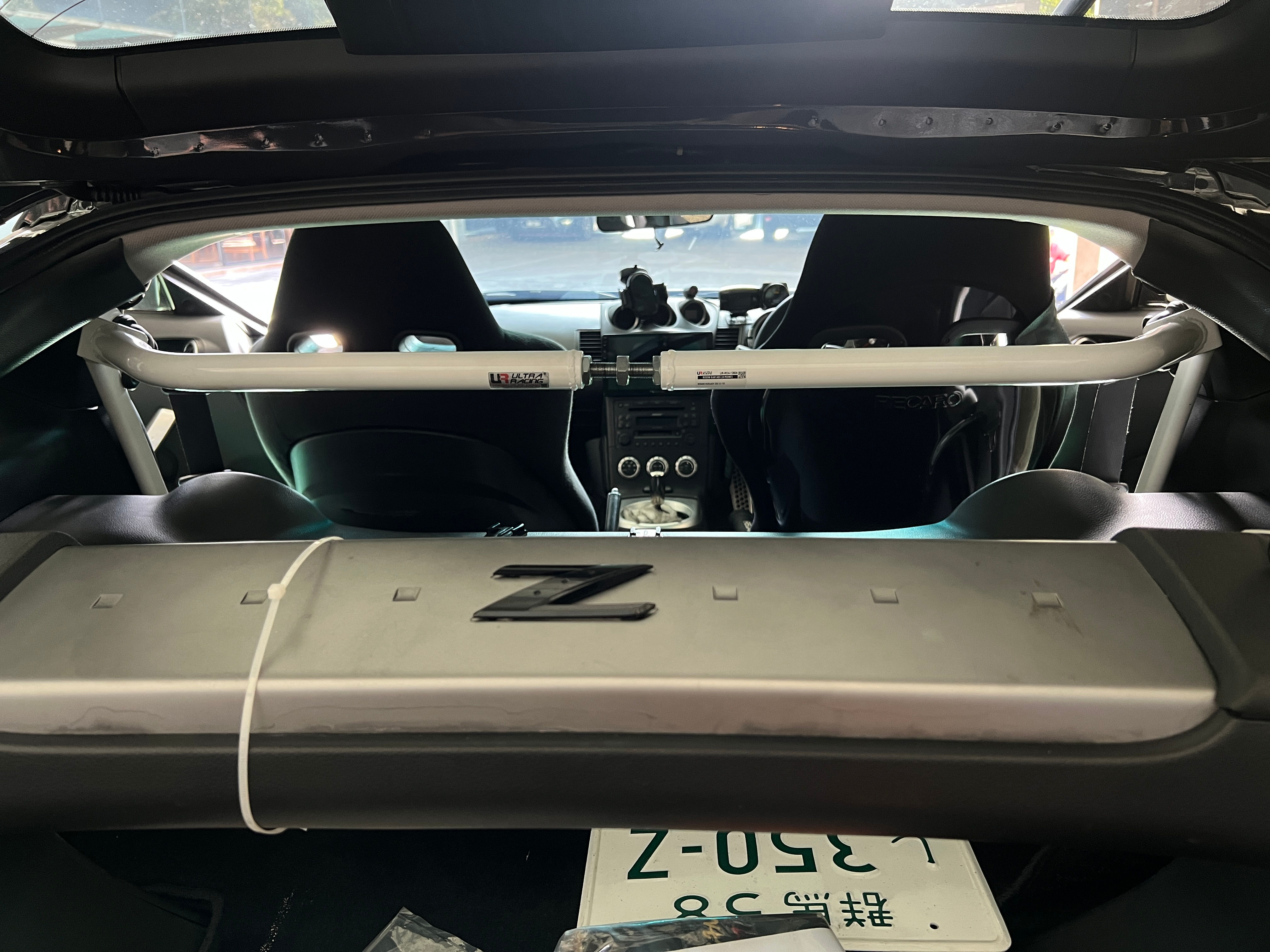 Ultra Racing Room Brace - NISSAN 350Z - UR-RO4-1260A