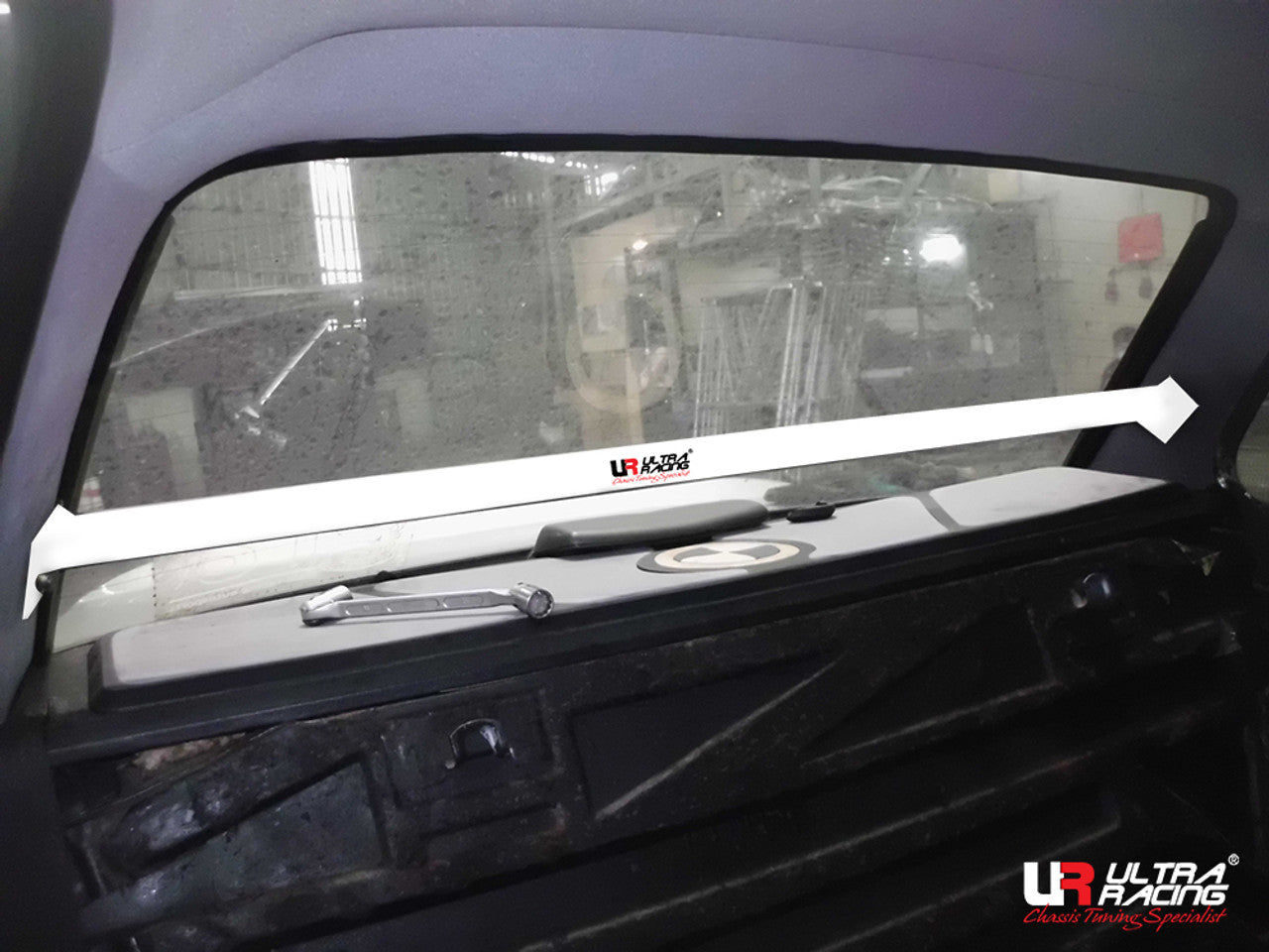 Ultra Racing Rear Upper Brace - BMW E30 - UR-RU2-3135A