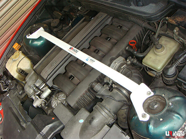 Ultra Racing Front Strut Brace - BMW E36 - UR-TW2-071