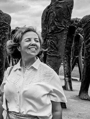 LIGHT TWICED CAPTURED - The Analog-Digital Dialogue - By Carolina Madrigal